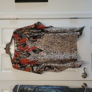 SALE Spring Cato 🌻 Women's Multicolor Leaf Print Top 22/24